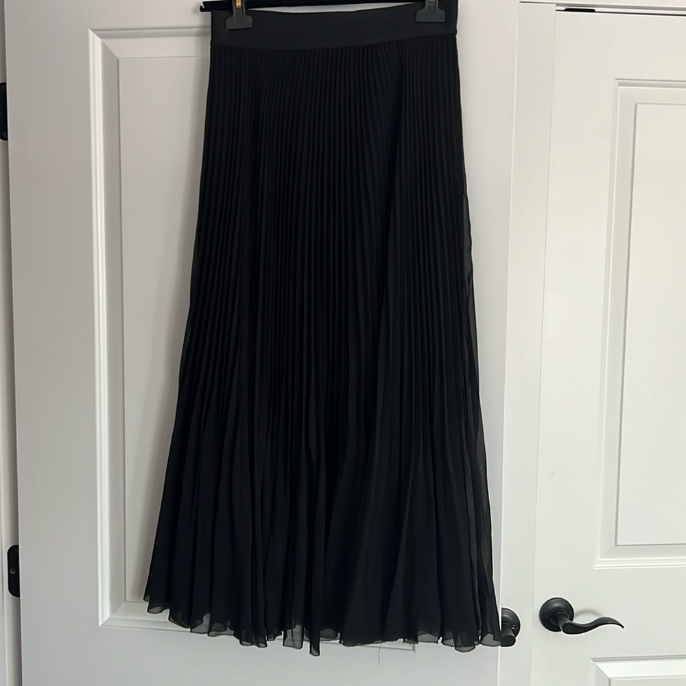 Wilfred Black Long Pleated skirt - Size M